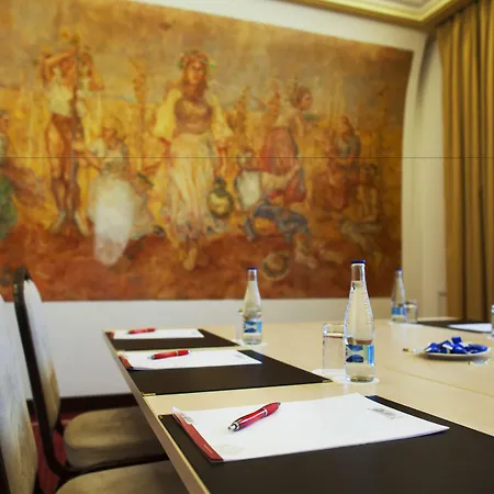 Hotel Grand International - Czech Leading Prag