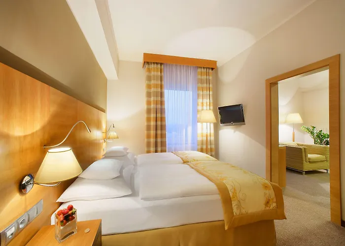 Отель Grand International - Czech Leading 4*