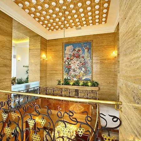 Отель Grand International - Czech Leading