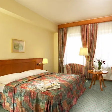 Hotell Grand International - Czech Leading 4*