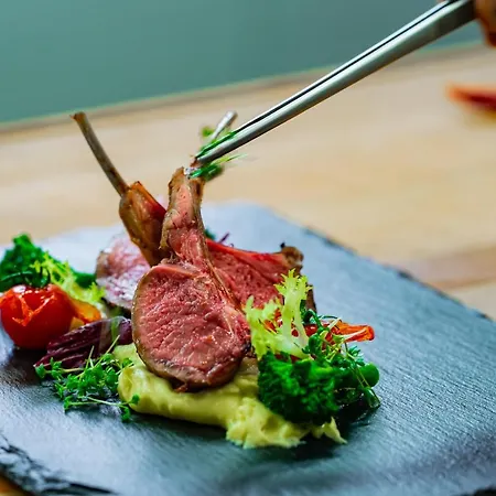 Hotel Grand International - Czech Leading